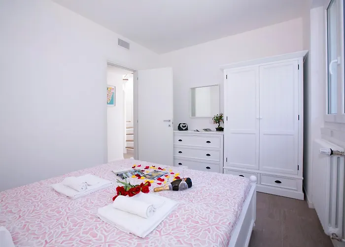 Casa Laura Apt. 6 메나지오